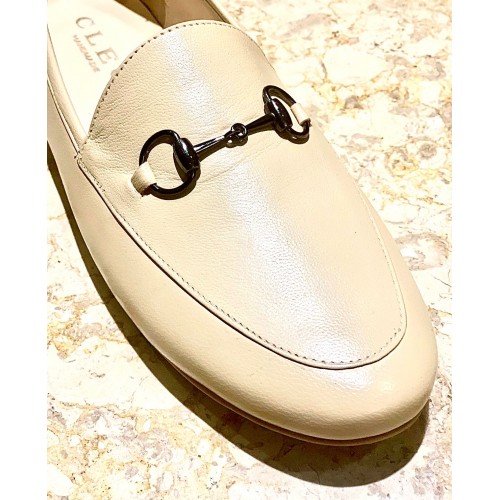 C110 - Flat Leather